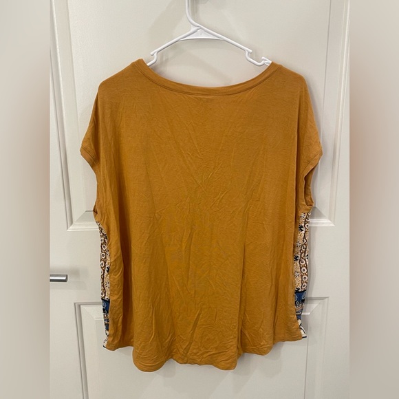 New with Tags! XL Yellow & Navy Top from Dress Barn - Fun Boho Tiger Print - Picture 5 of 6
